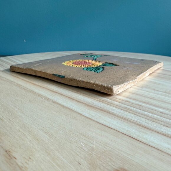 Vintage 70s Studio Pottery Sunflower Tile Handcrafted Square Clay Art Decor Wall - Picture 4 of 9